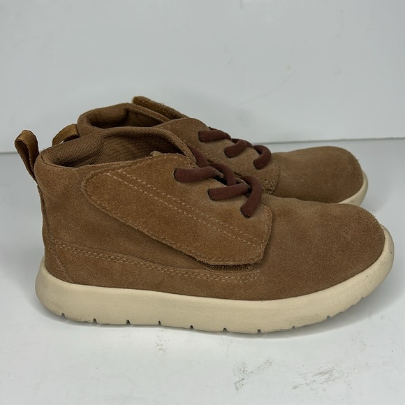 UGG Canoe Chukka Boots - Picture 4 of 14